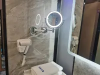 Loudi Poetry and Far B&B