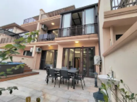 Guanjia Apartment (Qiaoxiang Road)