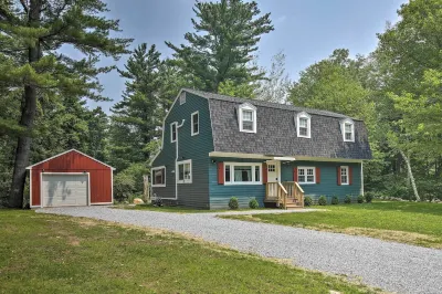 Cozy Great Barrington Home ~ 1 Mi to Ski Resort! Hotels near The Guthrie Center & Foundation