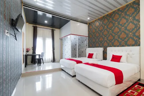 RedDoorz Syariah Near Minangkabau International Airport