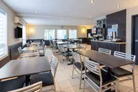 سوبر 8 باي ويندام كيبيك سيتي فنادق في كيبيك سيتي