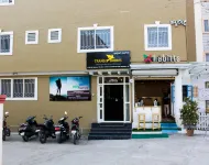 Transit Dorms - A Backpackers Inn & Hostel