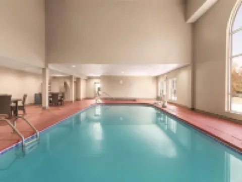 Country Inn & Suites by Radisson, Griffin, GA Hotels in Experiment
