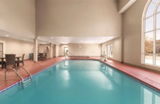 Country Inn & Suites by Radisson, Griffin, GA