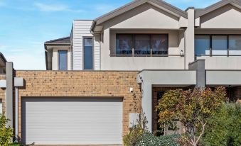 Golf Pool 2B House in Point Cook Vic