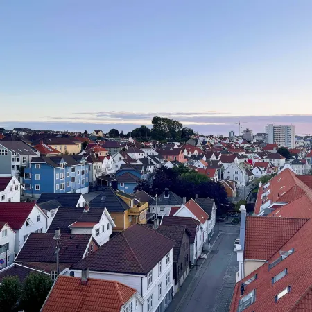 Vibrant Apartment on Bustling Street, above a Restaurant. Perfect for Tourists,