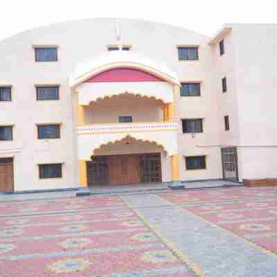 Iskcon Pandharpur, Chandrabhaga Guest House Hotel Exterior