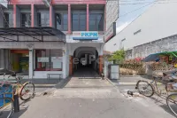 Homestay Pkpn Garut Mitra RedDoorz Hôtels à : Garut Kota