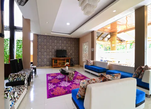 Ombey Guest House - 3-Star