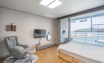 Gunsan (Seonyudo) Yunslo Pool Spa Pension
