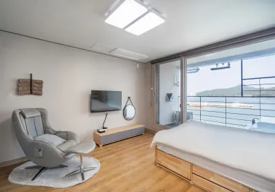 Gunsan (Seonyudo) Yunslo Pool Spa Pension