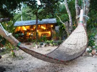 Beachfront Cottage of Koh Pu