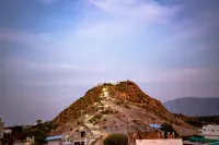 Ponnis Hotel Hotels in Palani