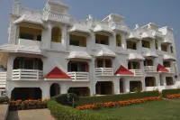 New Shankar International Hotels near Selfie point( Jay Jagannatha)