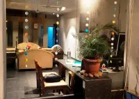 瑟蒙傳扎套房飯店 Pimplad Nasik住宿飯店