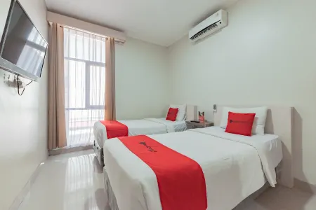 RedDoorz Near Pasar Baru Bandung