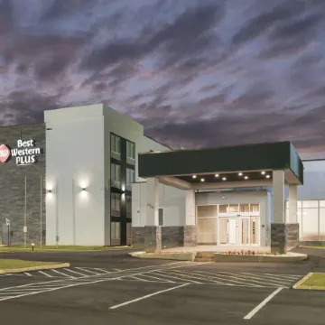 Best Western Plus Mobile Inn Suites