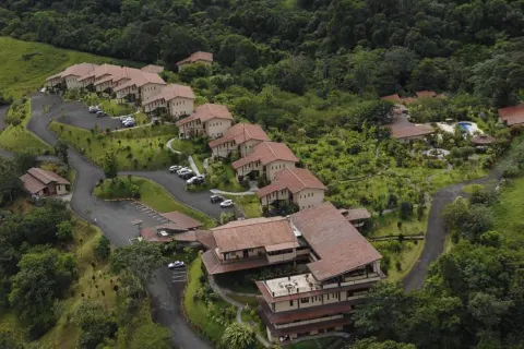 Hotel Arenal Kioro Suites & Spa