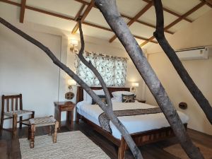 Bagh Serai - Rustic Cottage with Private Pool