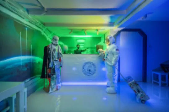 สเปซ สเตชั่น โฮลเทล