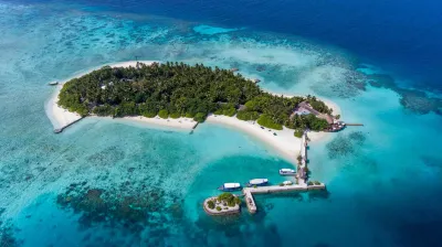 Makunudu Island Hotels in Reethi Rah