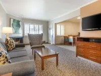 Best Western Plus Beach View Lodge Hotels near Carlsbad Village