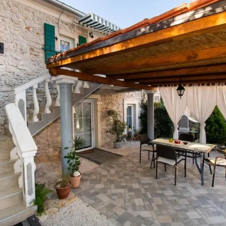 Apartment Kameni Dvori
