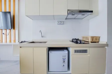 Relaxing Studio at Sky House BSD Apartment by Travelio