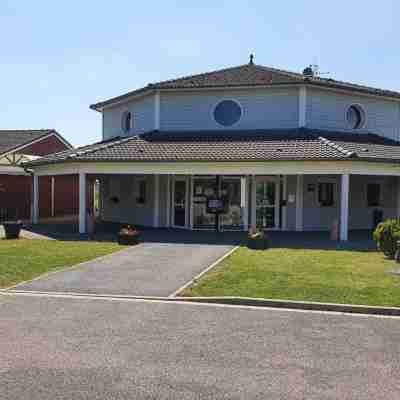 Eqynox Hôtel (Ex Castor Hôtel) Hotel Exterior