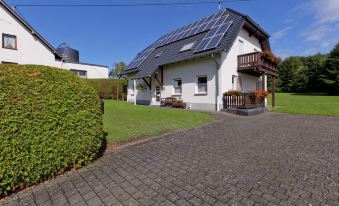 Modern Apartment in Bolsdorf with Sauna - Housity