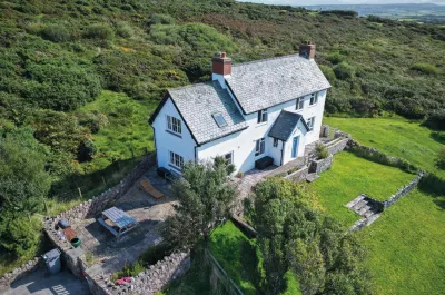 Windy Walls - 3 Bedroom Holiday Home - Rhossili Hotels near Rhossili Bay