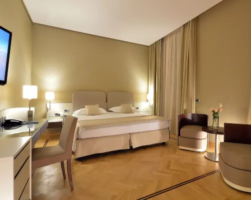 Palazzo Esedra Hotels in Naples