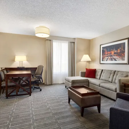 Embassy Suites by Hilton Chicago Lombard Oak Brook