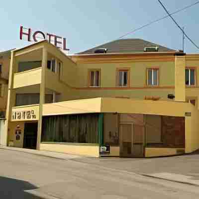 The Originals Access Hôtel Arum Remiremont Hotel Exterior