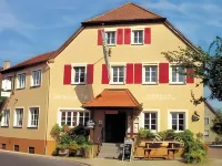 Landhotel & Weingasthof „Schwarzer Adler“ Hotels in der Nähe von Iphofen