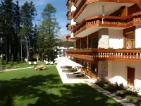 Hotel Royal Hotels in der Nähe von Panoramatafel (Bisse de Lens)