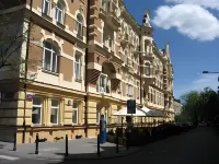 มูน โฮสเทล วรซาวา โรงแรมในวอร์ซอ