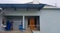 Modern House Yia Hotel dekat Wisata Hutan Mangrove Wana Tirta