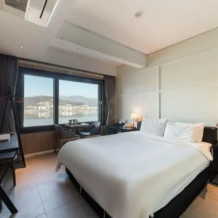 Yangpyeong Hotel Napoli Отели рядом с достопримечательностью «Галерея Shigan Toki»