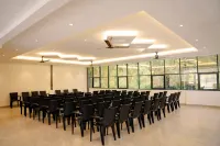 Bluemist Resorts Hotel di Pariyaram