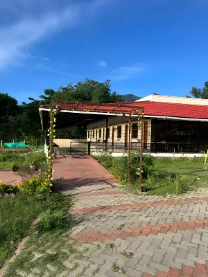 By the River by LexStays Hotel in zona Mudumalai National Park