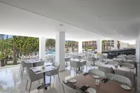 Bohemian Gardens Hotel - breakfast