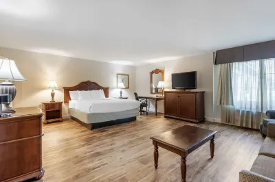 Best Western Plus Steeplegate Inn Các khách sạn ở Davenport