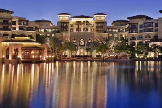 パレス ダウンタウンの外観の様子