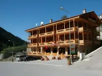 Meric Hotel Hotels in Taskiran Mahallesi