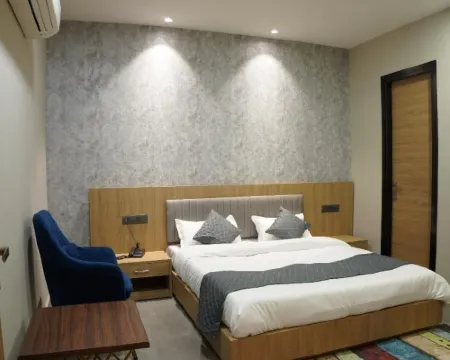 Hotel Central Park Hotels in Bathinda