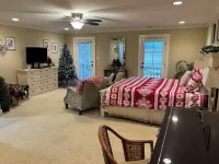 เดอะบีแอนด์บีที่ควีนส์เลค