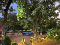 ARK Residency Hotels in Pachmarhi