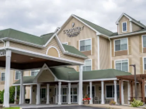 カントリー イン & スイーツ バイ ラディソン レイク ジョージ (クイーンズベリー) ニューヨーク クイーンズベリーのホテル