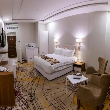 Seven Garden's Hotel